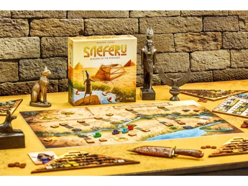 Sneferu: Stavitelé pyramid